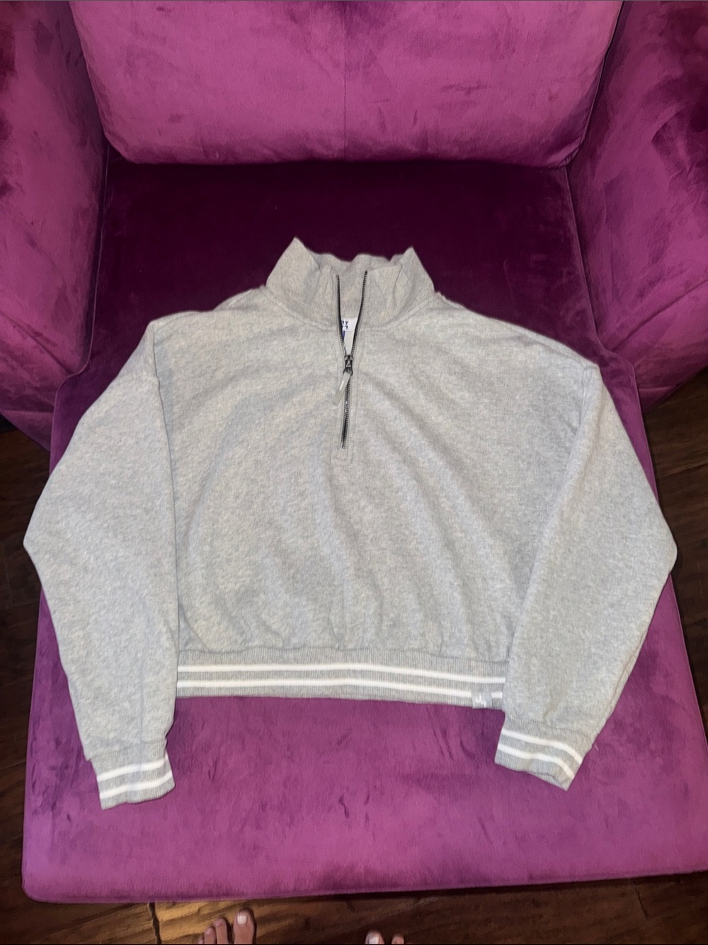 JoyLab Light Gray Half-Zip Cropped Pullover Sweatshirt